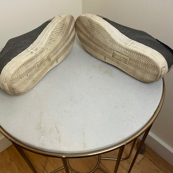 The Shoe Box Silver /Gray Metallic Star Sneakers (like Golden Goose) Sz 7 - Picture 9 of 9